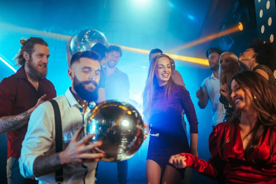 Czy impreza w Wielkim Poście to grzech ciężki? Poznaj prawdę o tym!